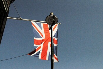 Британия разрабатывает зарубежные ковид-паспорта 