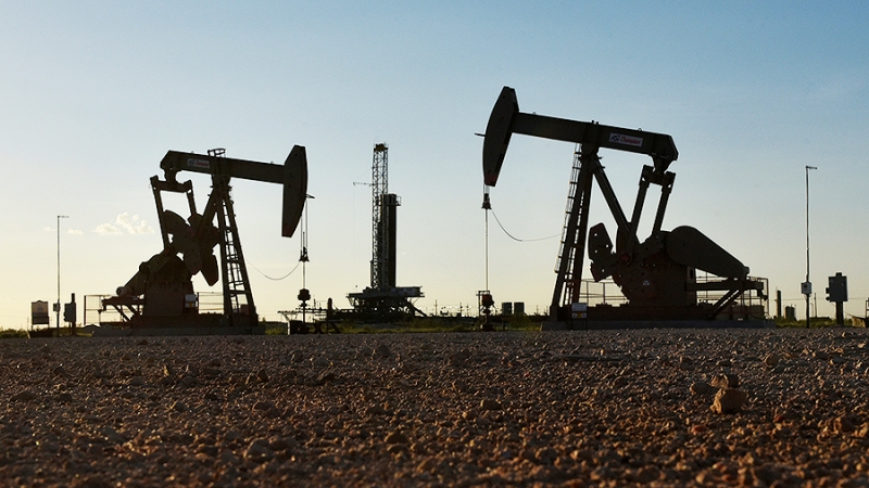 Цена нефти Brent превысила $62 впервые с января 2020 года