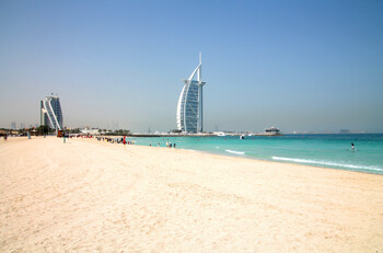 Дубай вводит новые ограничения для туристов