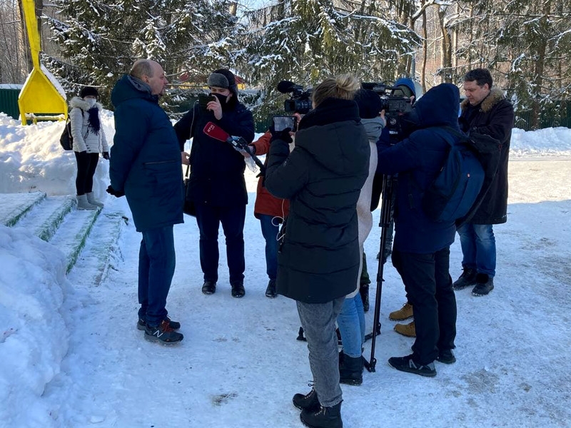 Главред "Медиазоны" Сергей Смирнов вышел на свободу после 15 суток ареста за ретвит шутки (ВИДЕО)