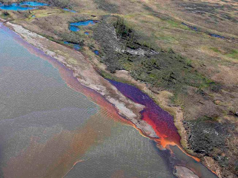 Красноярский край потребовал от "Норникеля" 494 млн рублей за ущерб от разлива топлива