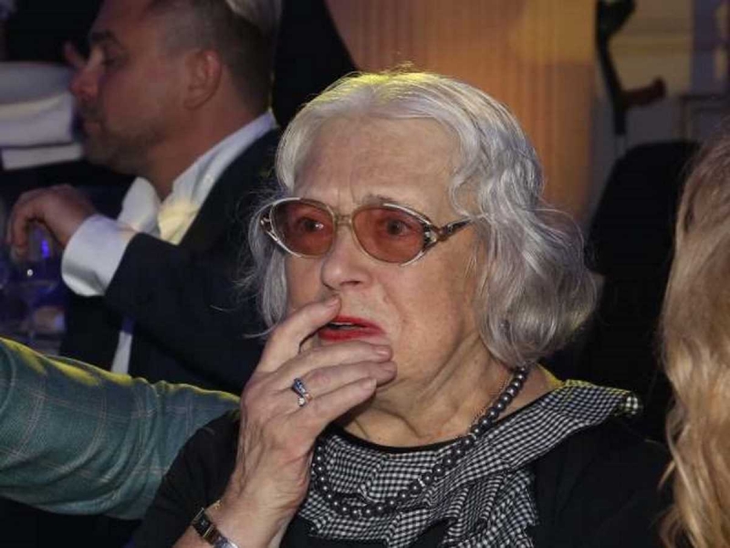 Малахов довел 82-летнюю Федосееву-Шукшину до страшной истерики