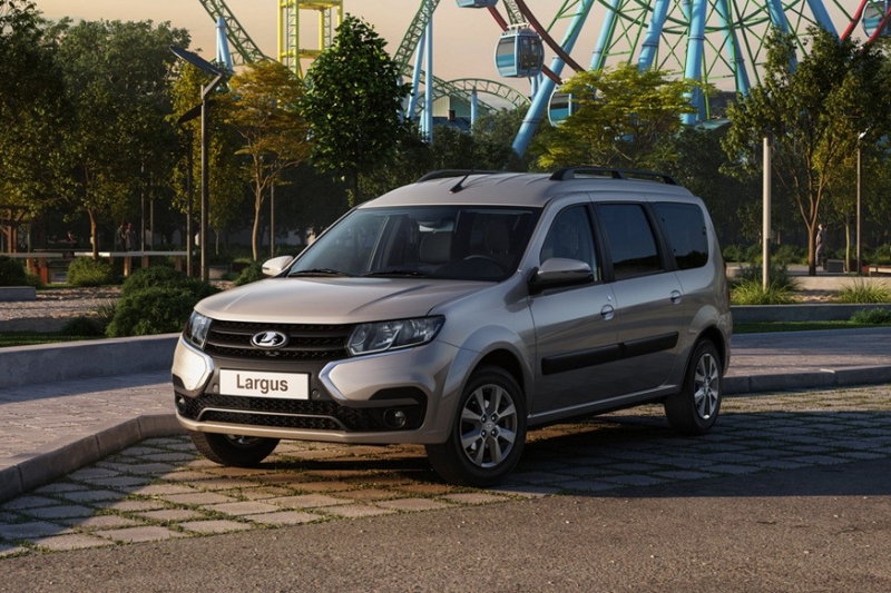 Обновлённый Lada Largus выходит на рынок: салон, как у Дастера, икс-фейс и доработанный мотор