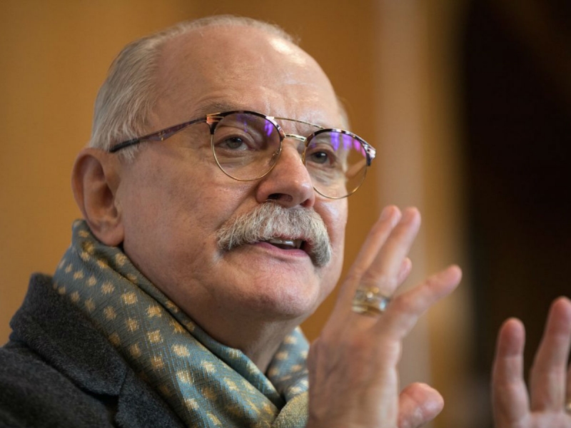 Первое фото младшего внука Никиты Михалкова восхитило россиян