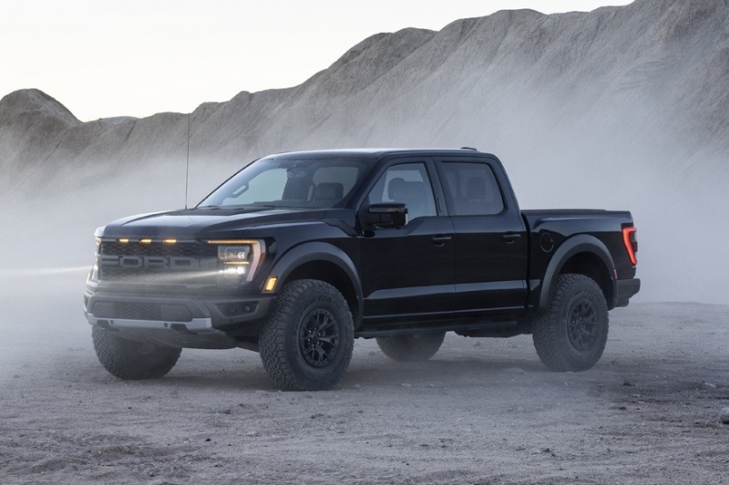 Практичный пикап: в Ford объяснили, почему новый F-150 Raptor лишили «полуторной» кабины