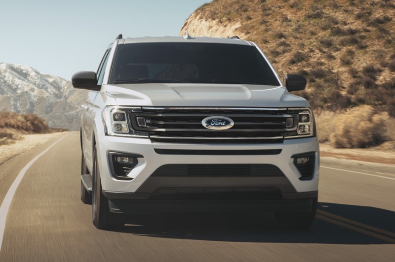 Рамный внедорожник Ford Expedition стал доступнее, лишившись третьего ряда
