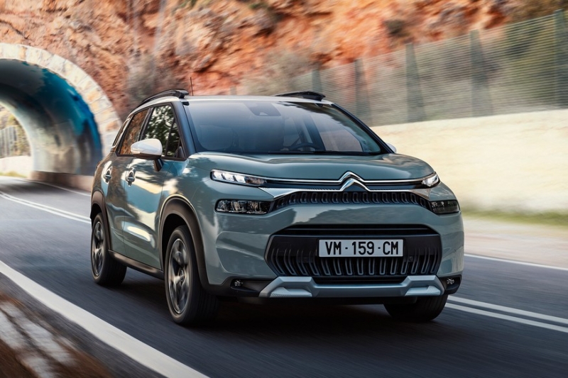 Рестайлинг принёс Citroen C3 Aircross новый «взгляд» и удобные кресла, но не «пузыри»