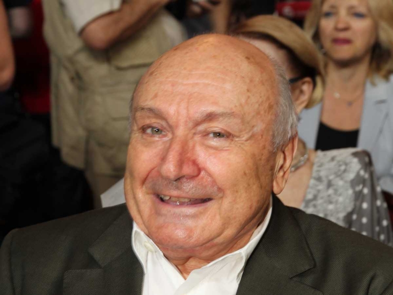 Шифрин «спалил» Михаила Жванецкого фотографией с полуголыми красотками