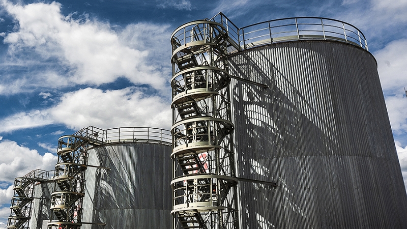 Средняя цена нефти Urals в январе 2021 года составила $54,41 за баррель