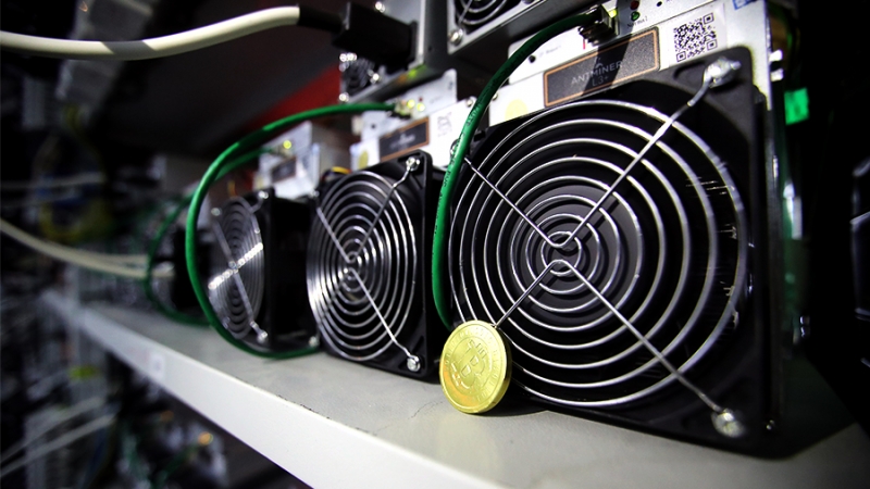 Стоимость биткоина превысила $49 тыс. и обновила исторический максимум