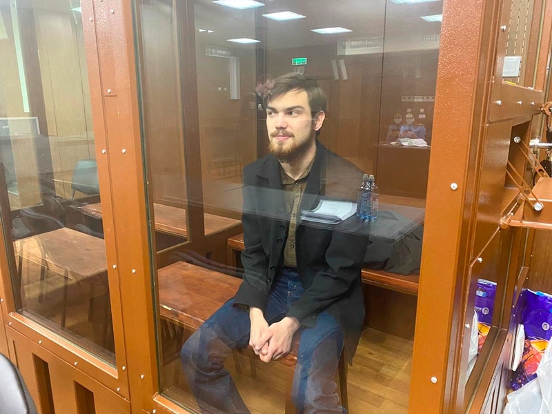 Суд назначил первому фигуранту "дорожного дела" Глебу Марьясову меру пресечения в виде запрета определенных действий