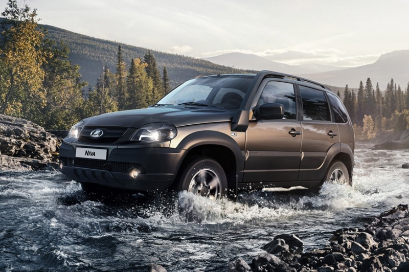 ТОП-10 SUV в РФ: Niva в тройке лидеров, Sportage продолжает падать, Tucson не дотянул до десятки