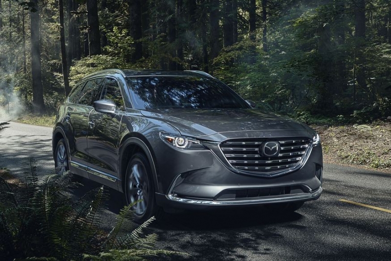 Трёхрядный кроссовер Mazda CX-9 стал богаче в России после рестайлинга