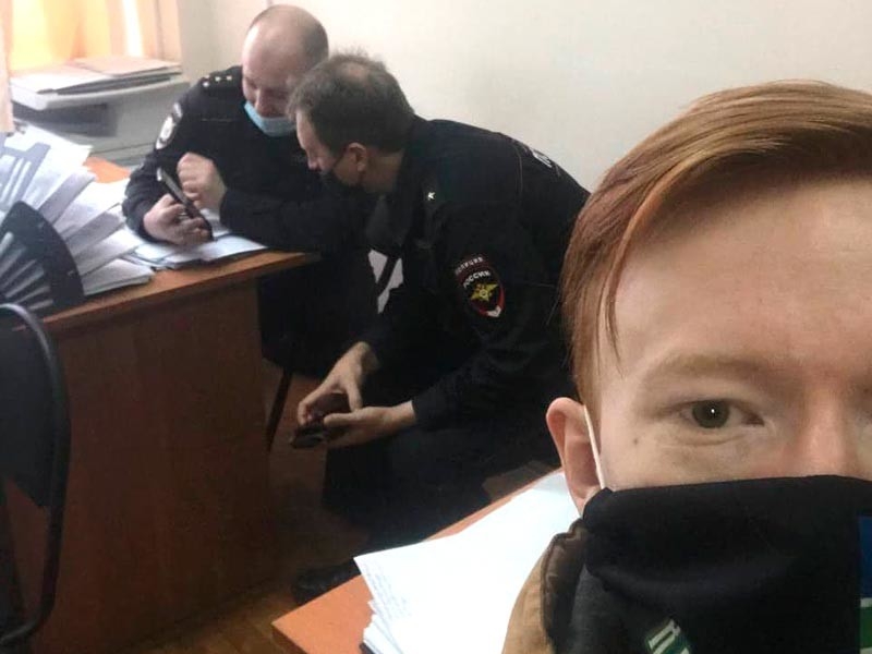 В Сыктывкаре суд не смог провести процесс над участником митинга, так как он один говорил на языке коми