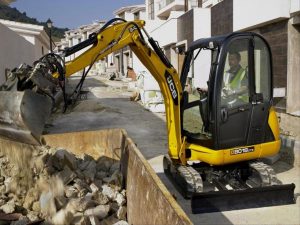 В каких целях применяют мини-экскаватор?