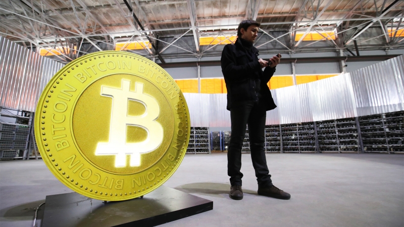 Цена биткоина обновила исторический рекорд и превысила $60 тыс.