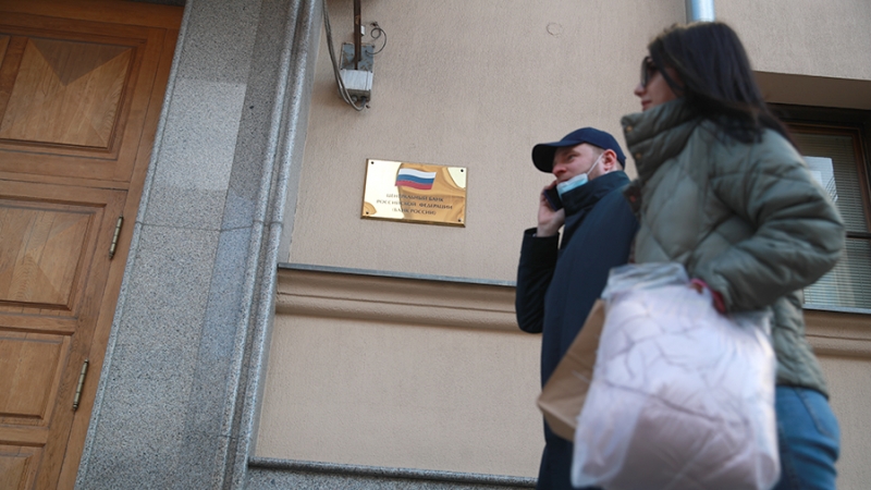 Центробанк назвал объем долговой нагрузки россиян