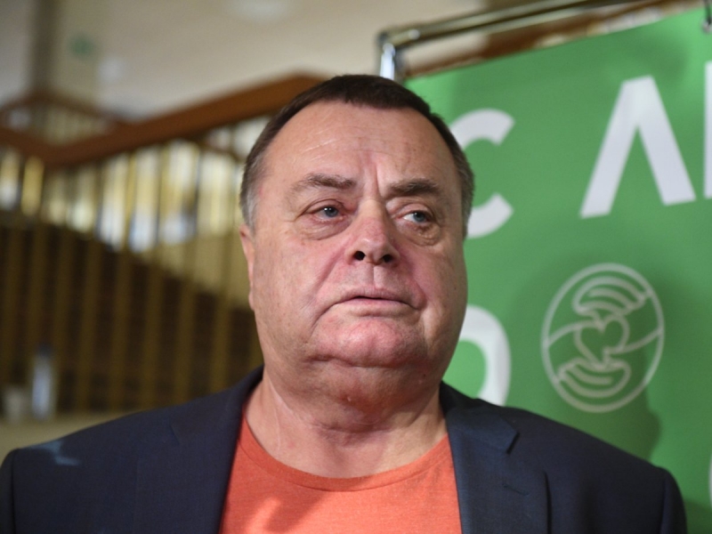 «Чтобы мне было плохо»: отец Фриске отреагировал на появление второго сына у Шепелева