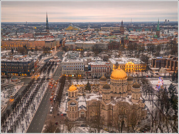 Латвия возобновляет авиасообщение с Россией