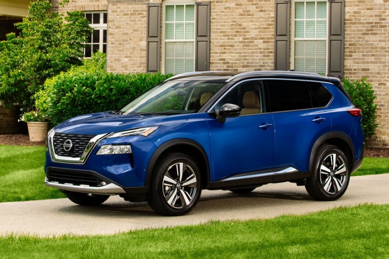 Новый Nissan X-Trail застукали без камуфляжа: облик, как у американского брата, и другой мотор