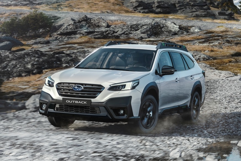Новый Subaru Outback для Европы: с огромным планшетом, но без турбомотора. Россия на очереди