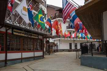 Посол ЕС в РФ спрогнозировал окончание пандемии в Европе 