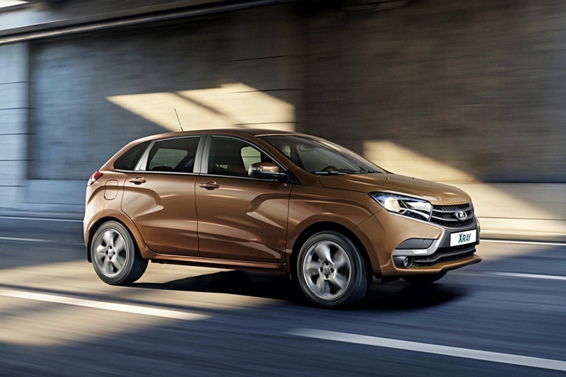 «Робот» пошёл на понижение: у Lada Xray появилась дешёвая двухпедальная версия