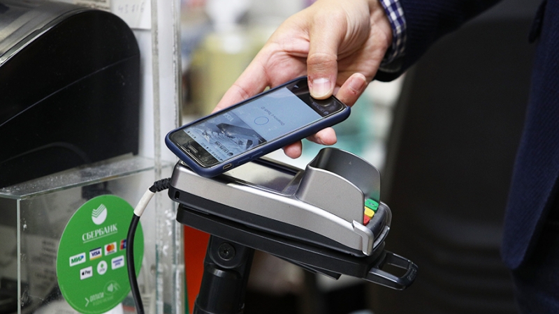 Россияне за три года стали в три раза чаще использовать бесконтактные платежи
