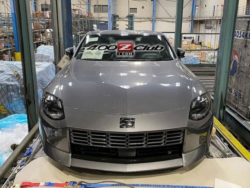 Серийный Nissan 400Z: не такой «гладкий», как прототип, но фанаты довольны