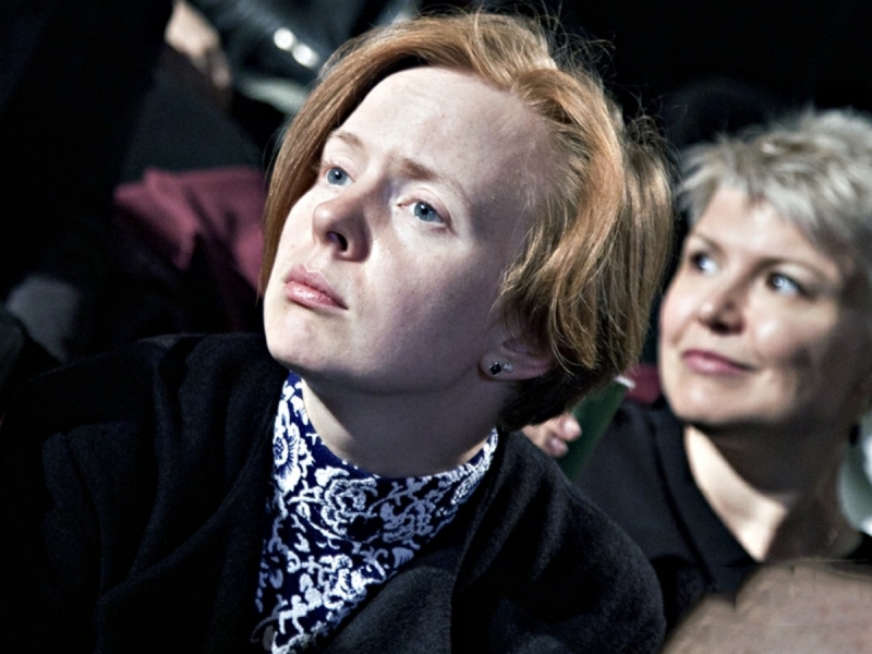 Сломала унитаз и прожгла ковры: подругу Ефремова выгнали со съемного жилья