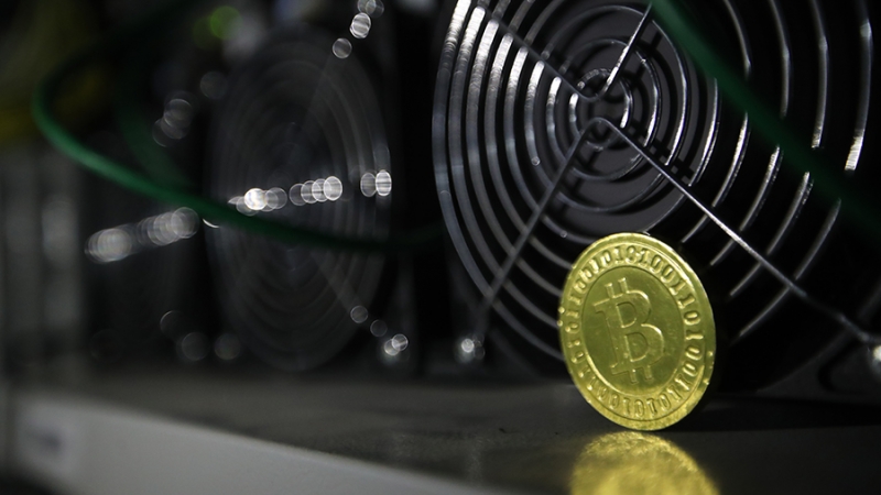 Стоимость биткоина за сутки выросла более чем на 5%