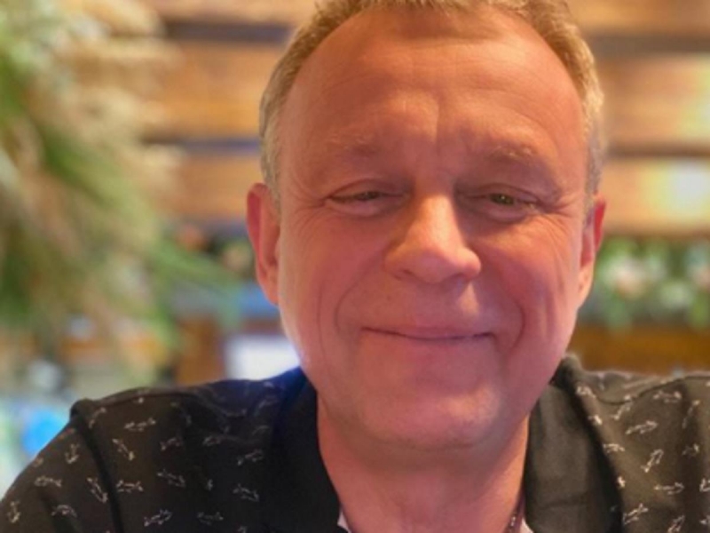 «Трогательно до слез»: первое свадебное фото Сергея Жигунова с копией Заворотнюк