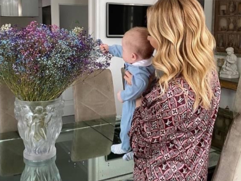 Яна Рудковская показала трогательное видео с 6-месячным сыном