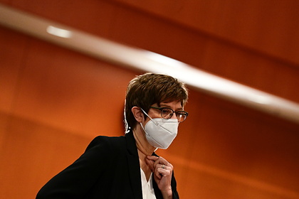 Министр обороны Германии заявила об исходящих от России угрозах