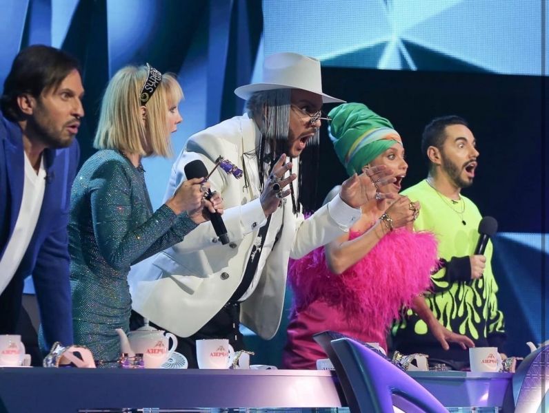 «Мы так нелепо разошлись»: в шоу «Маска» разоблачили Носорога