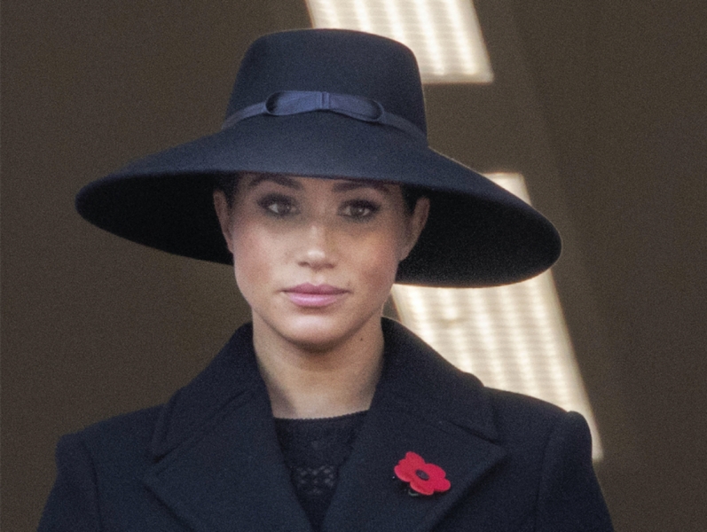 «Не хотела быть в центре внимания на похоронах»: Меган Маркл взбесила народ нелепым заявлением