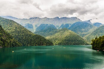 Роспотребнадзор: россиянам придётся сдавать ПЦР-тест по возвращении из Абхазии