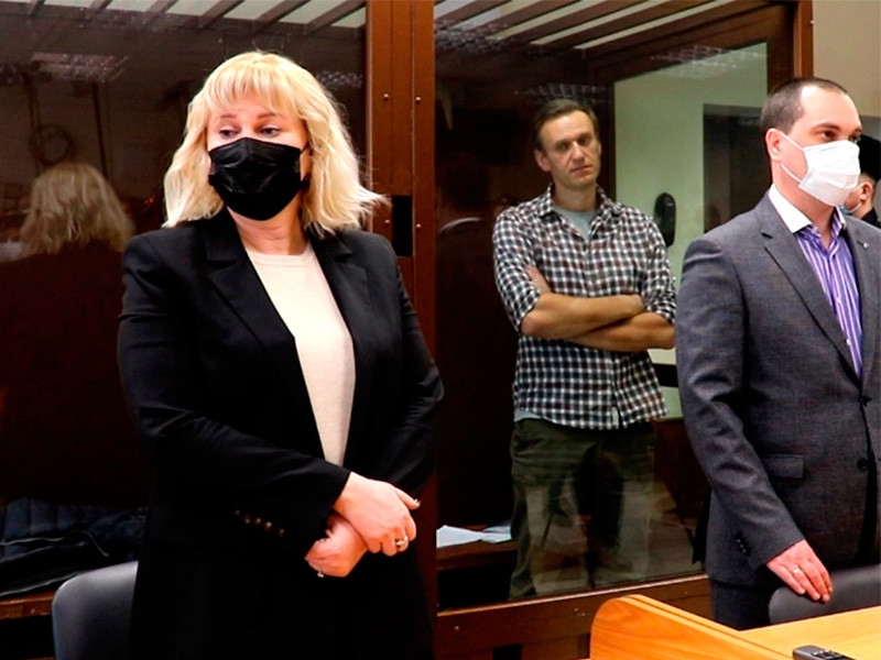 Российские депутаты обратились к Путину с требованием допустить к Навальному врачей