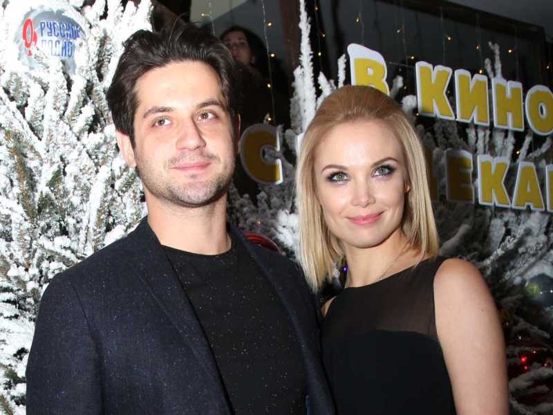 «Шикарная фигура»: Татьяна Арнтгольц поразила стройностью через месяц после родов