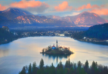 Словения отменяет комендантский час