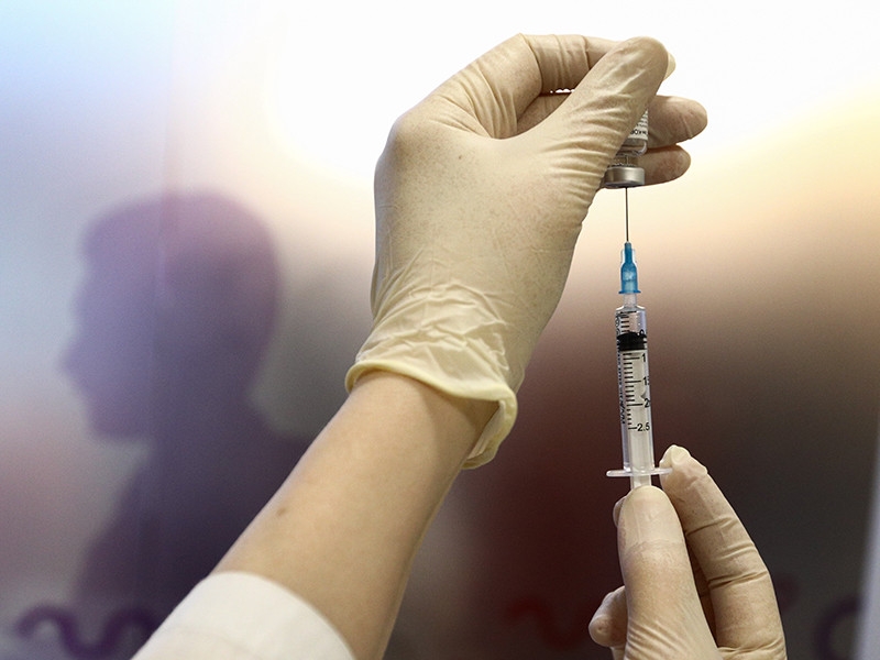 СМИ: в Чечне бюджетников заставляют прививаться от коронавируса, угрожая увольнением