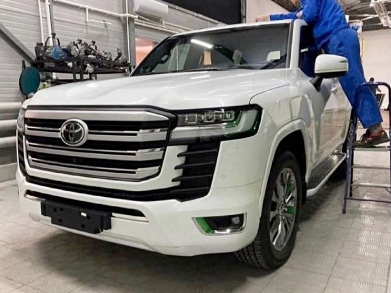 Toyota Land Cruiser 300: консервативный дизайн и три блокируемых дифференциала