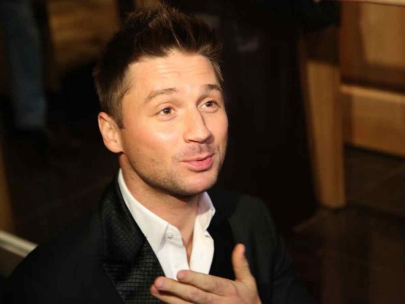 У Топалова отвисла челюсть от вида голого торса и мощных ног Лазарева