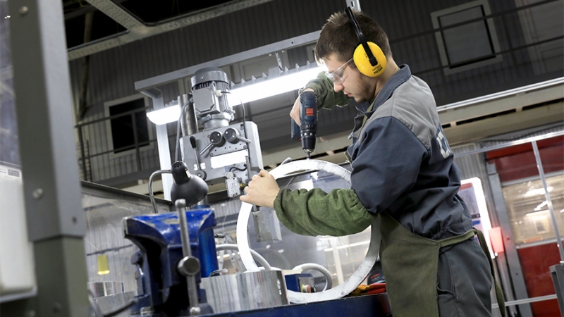 В ВШЭ назвали формирующие экономики крупных регионов России отрасли