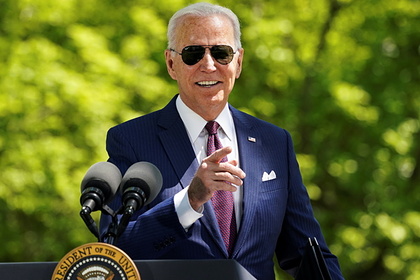 Байден повысил лимит на прием беженцев в США