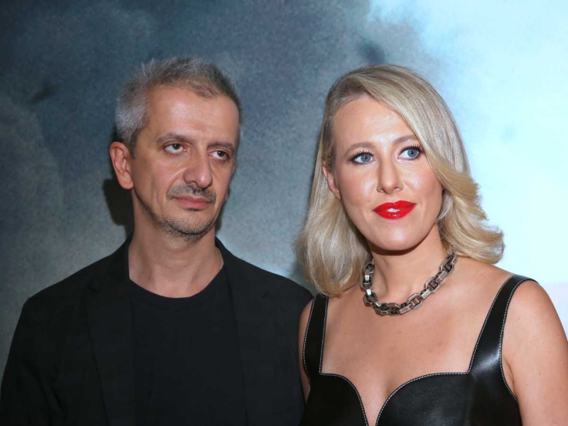 «Боится по-настоящему красивых женщин»: Собчак приревновала Богомолова к Паулине Андреевой