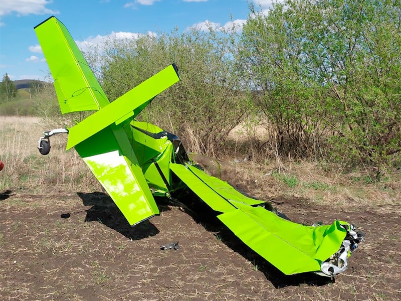 Два человека погибли при жесткой посадке учебного самолета в Татарстане