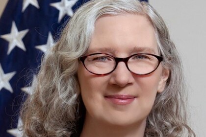 Генконсул США покинула Екатеринбург и пообещала угостить американцев пельменями