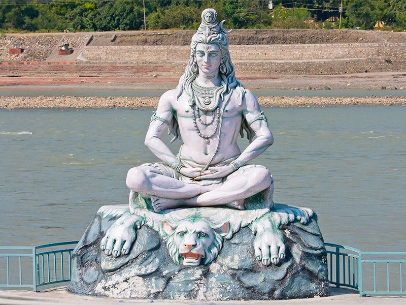 Инструктора по йоге из Удмуртии хотят оштрафовать за проведение праздника в честь бога Шивы