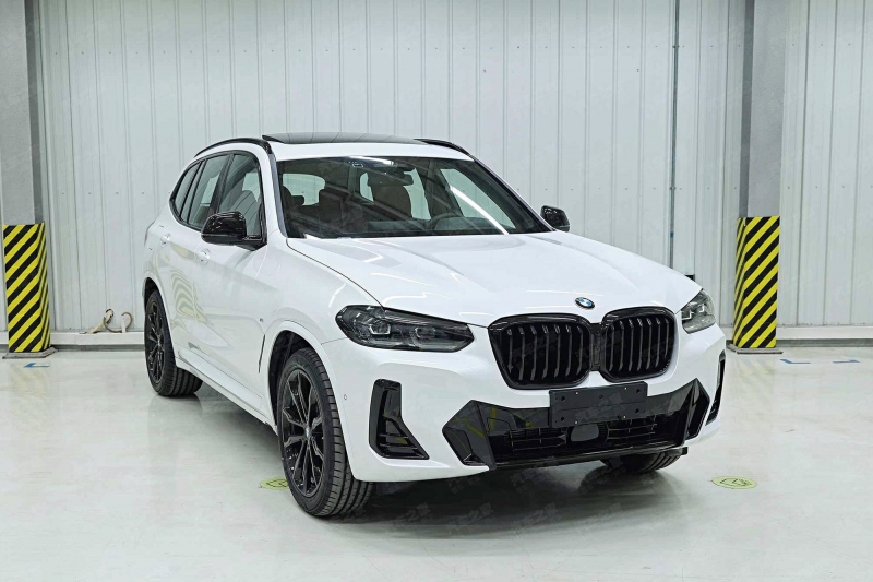 Обновлённый BMW X3 рассекречен досрочно: ещё больше фальшивого декора